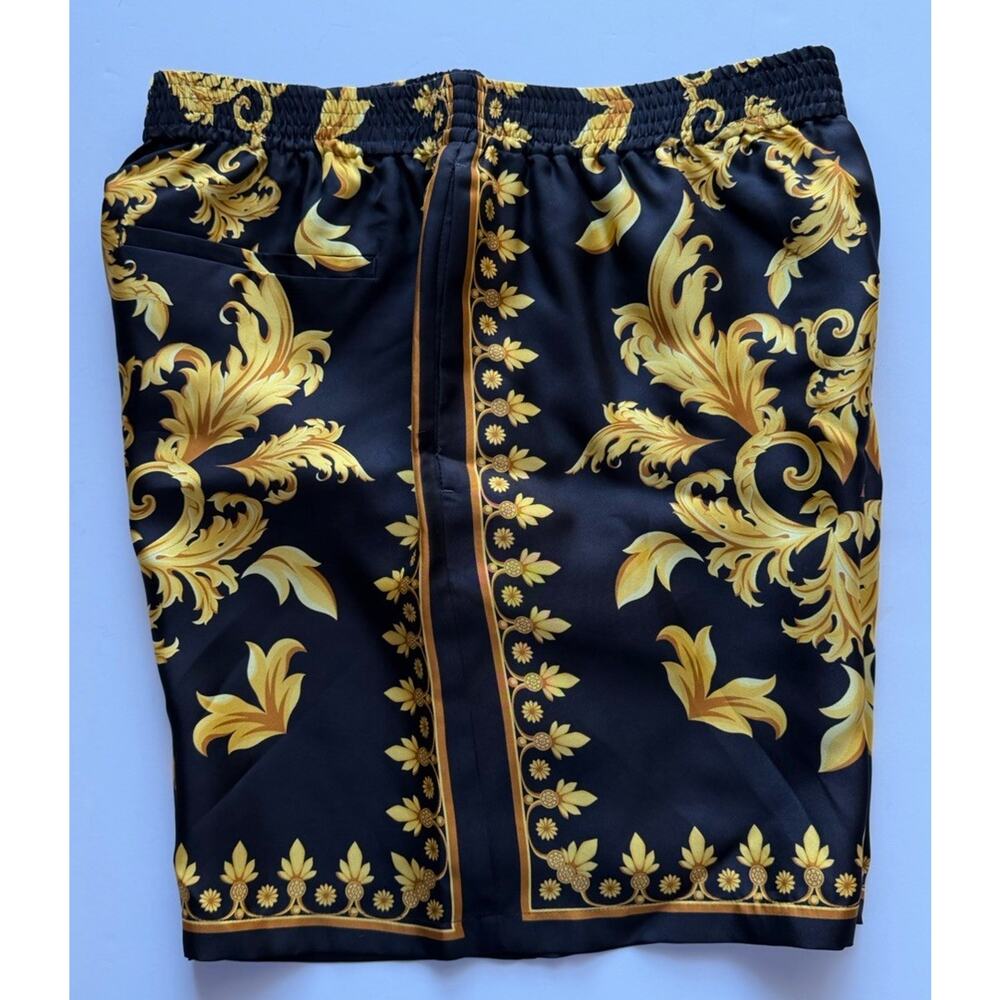 Versace Leaf Print Men's Black&Gold Silk Shorts 52 Euro (32”) 1010119 NWT $1200